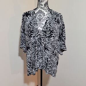 LOFT Monochrome‎ Leaf Pattern Kimono